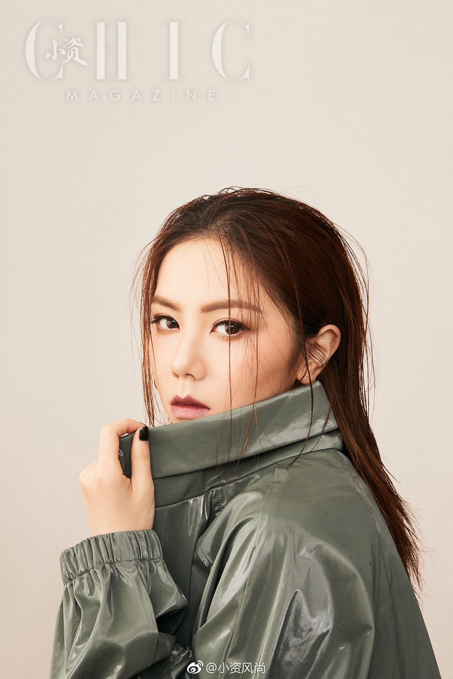 本名邓诗颖,1991年8月16日出生于上海市,中国香港流行乐女歌手,词曲