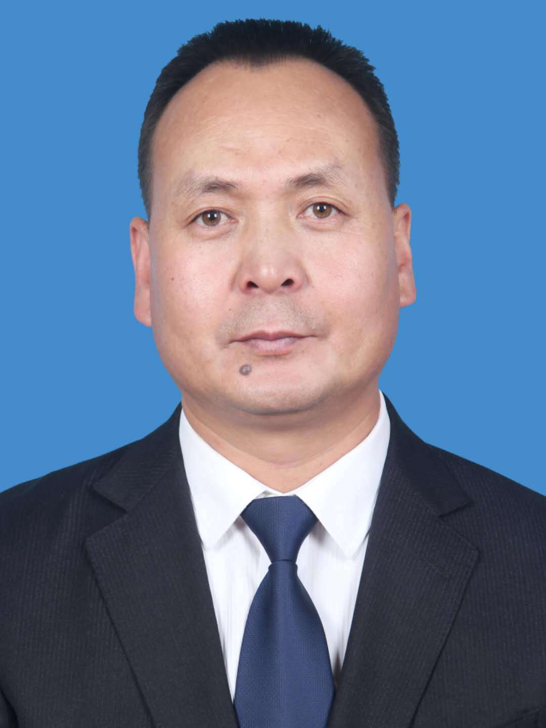  p>乔学勤,男,藏族,1975年5月生,青海乐都人,1997年8月入党,1992年12