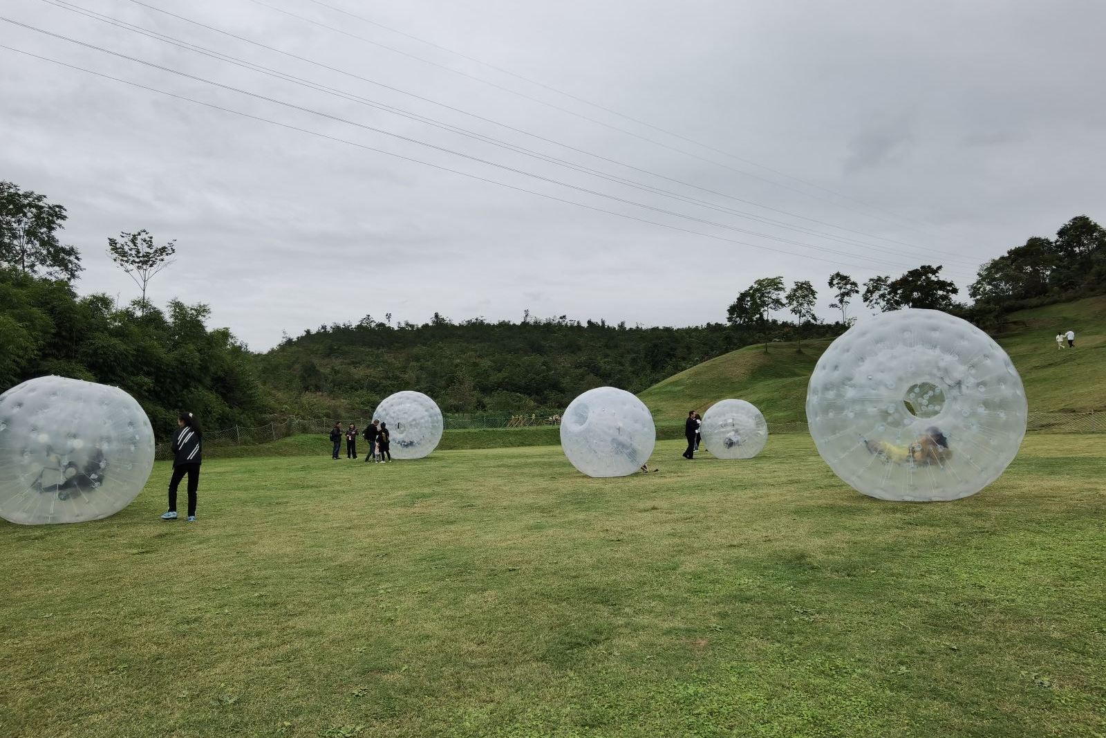  p>黄冈飞鸿滑草场位于黄冈市黄州区陶店乡沙子岗村九组. /p>