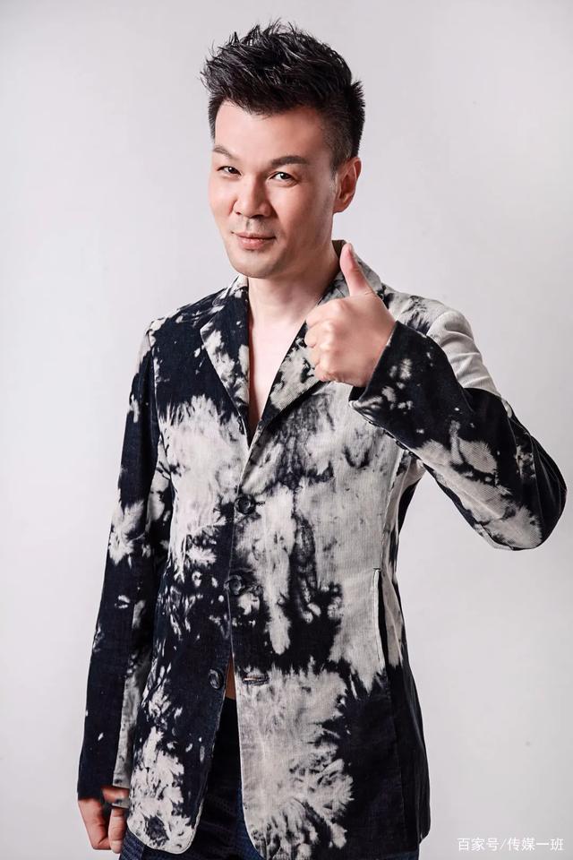 还记得安徽卫视综艺一哥李彬吗？这些年他过得怎样？_百科TA说