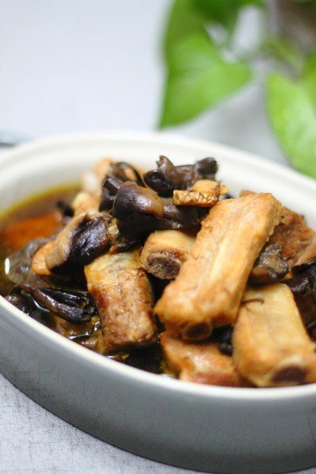 蘑菇炖排骨