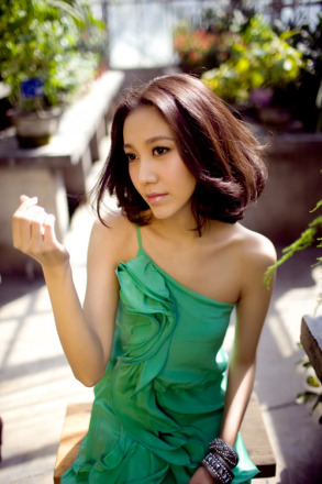 高露（中国内地影视女演员）_百度百科