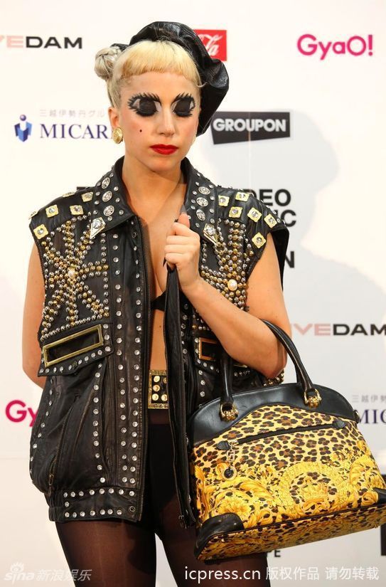 原名史蒂芬妮·乔安妮·安吉丽娜·杰尔马诺塔 i>(stefani joanne