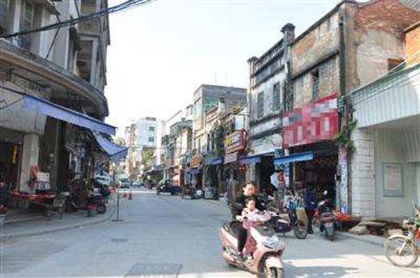  p data-id="gnbj4rbu82">梅菉镇是广东吴川撤县建市下辖城镇,位于 a