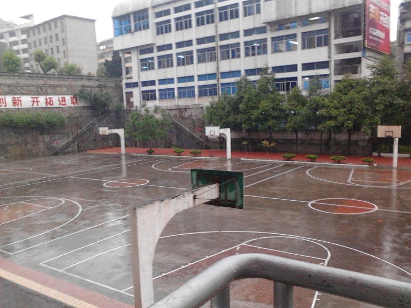  p data-id="gnaxigojds">三明十二中地处三元区富兴路,与三明七中为