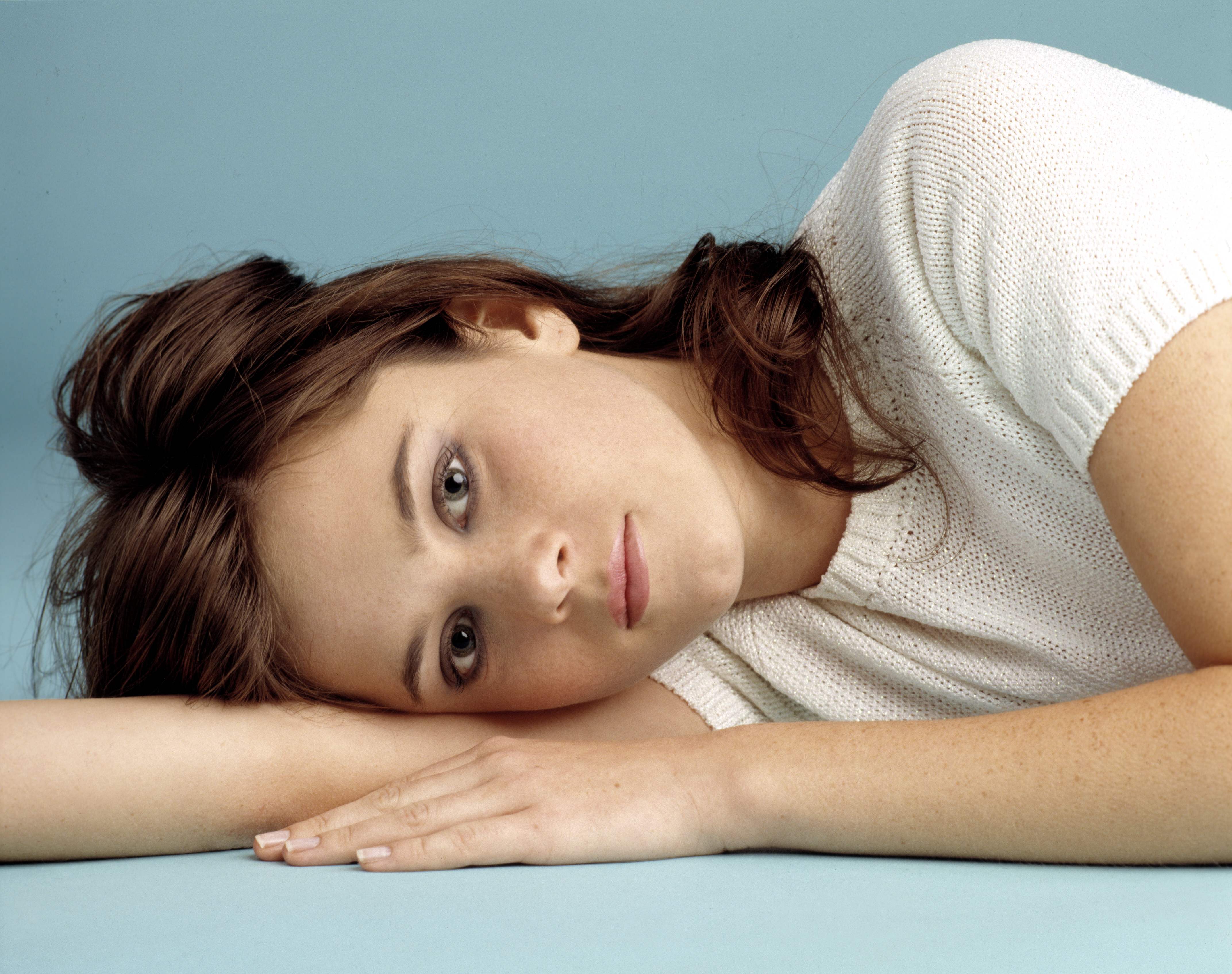  p data-id="gnywqwx3uv">安娜·弗莱尔 i>(anna friel /i>)是一名