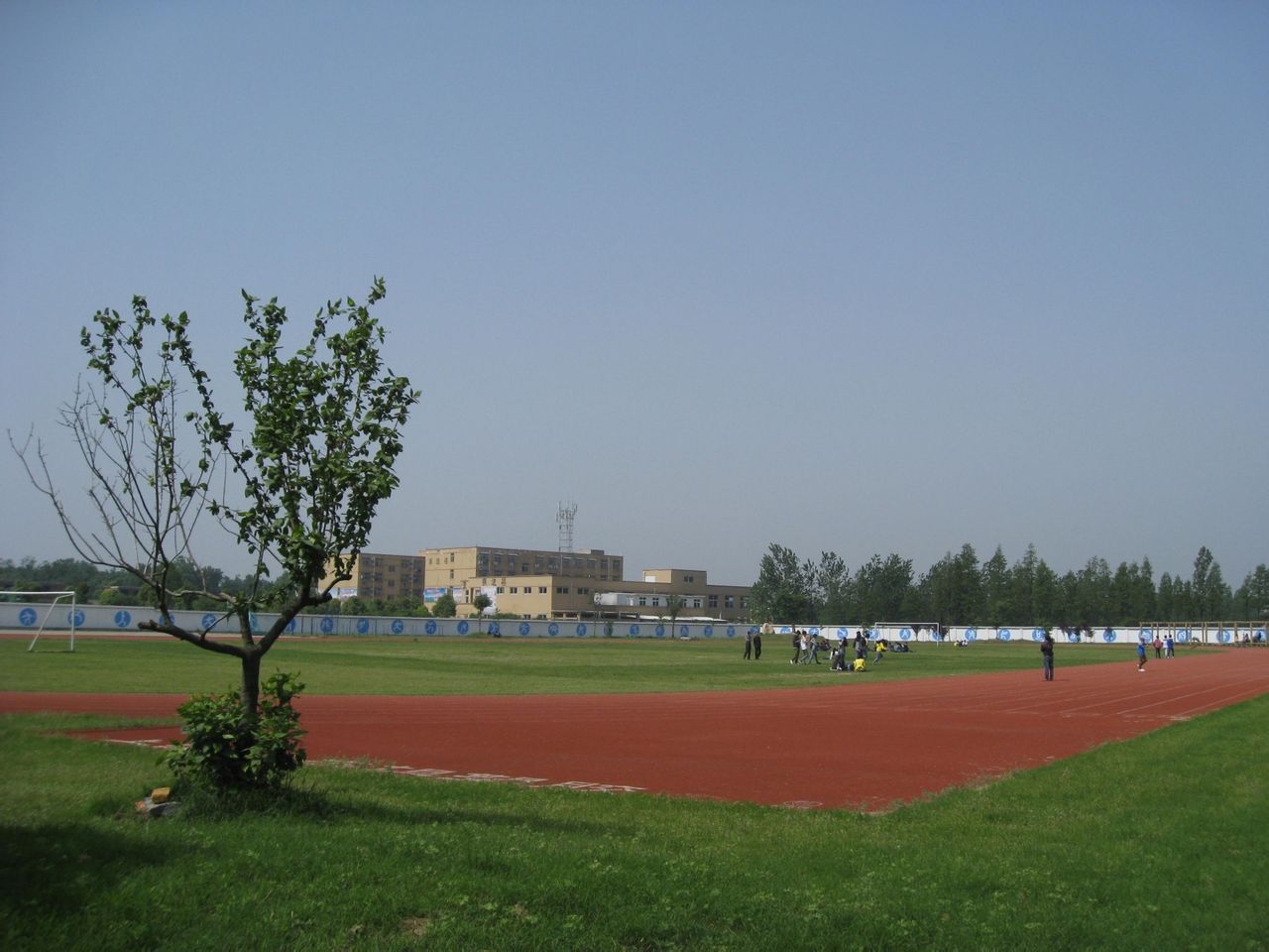 整合息县综合高中,一职高和职教中心合并组建而成,集职业高中,职业