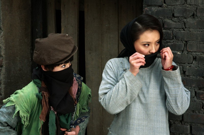  p>《三进山城》是由上海三元影视有限公司出品的电视剧,卫翰韬执导, 