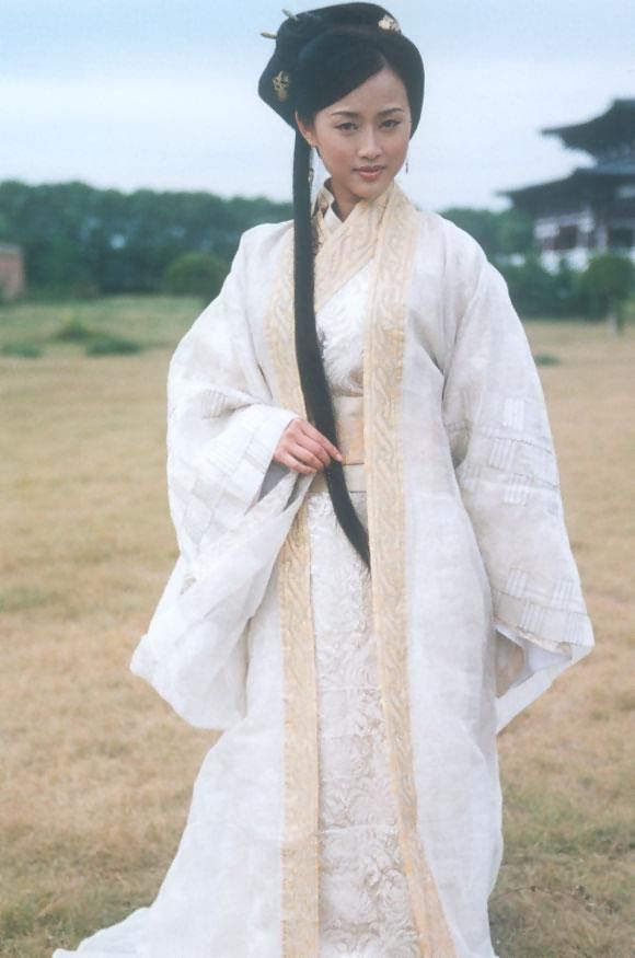 gh4t6cr">王灵,又叫王玲,王翊琳,1977年11月6日出生,中国内地女演员