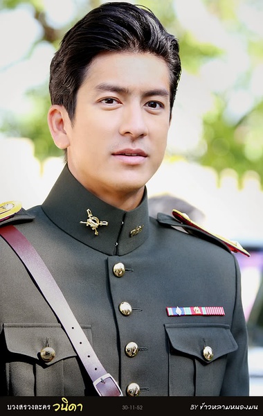  p>《一诺倾情》是泰国lakornthai制作公司出品的年代爱情剧,由paaj