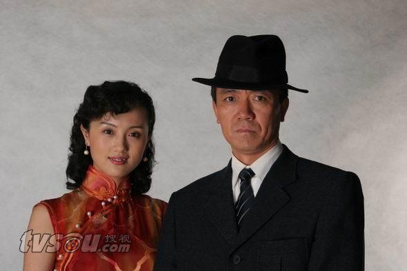  p>《红色追击令》是京金盾影视文化公司出品的一部谍战情感剧,由李骏