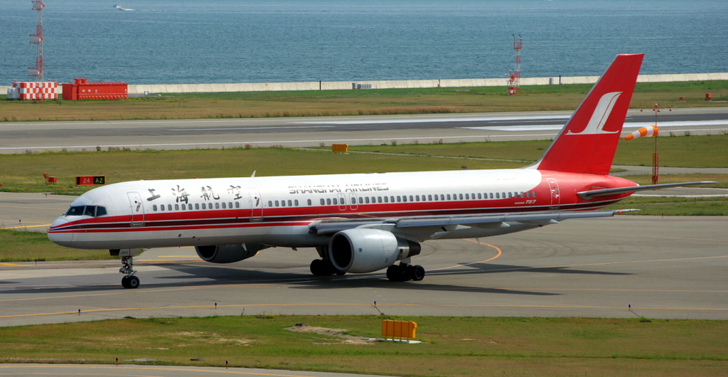  p>上海航空股份有限公司(shanghai airlines)简称"上海航空"或"上航"