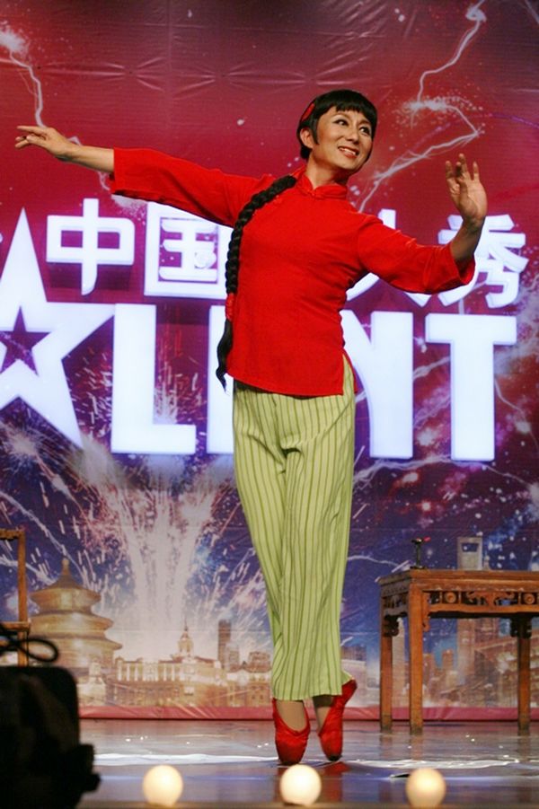 dj1jf9">李秋成,男, a target="_blank" href="/item/重庆人/2938138"