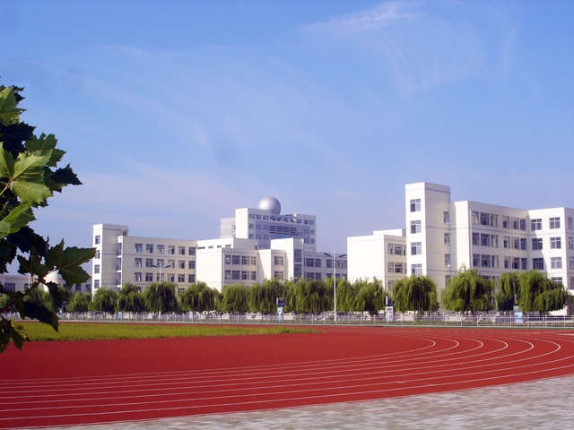  p>山大华特卧龙学校坐落在山水秀美,人文底蕴丰厚的诸葛故里,红嫂