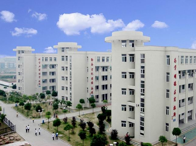 5 middle school shashi hubei /i>),简称沙市五中,是荆州市重点建设