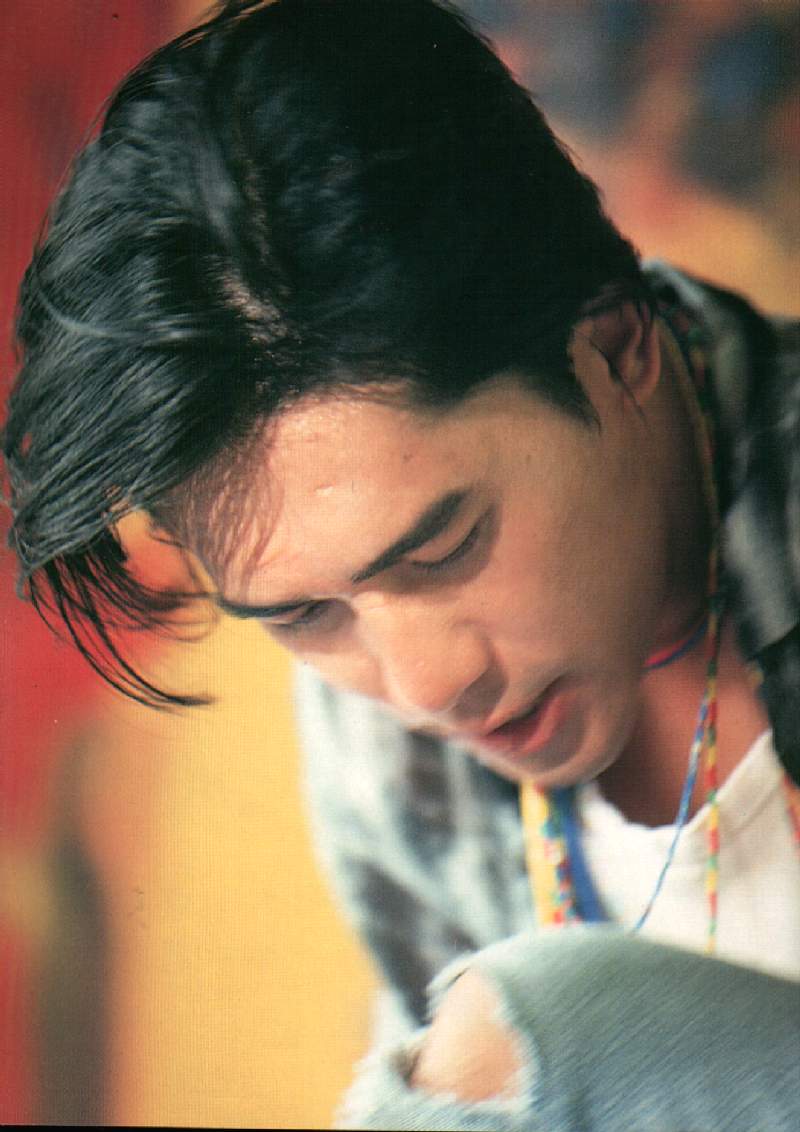  p>梁朝伟,1962年6月27日出生于中国香港,祖籍广东省台山市,华语影视