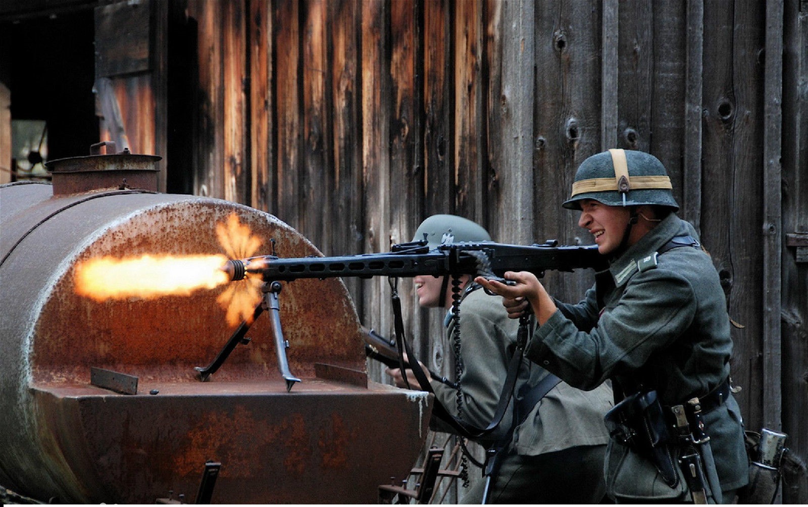 希特勒的电锯：盟军进攻德国本土，美国大兵惊呼：“魔鬼来了！”_百科TA说
