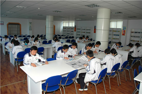 铜梁中学校