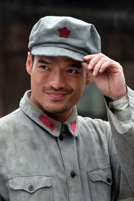  p>张政勇,1976年11月13日出生,祖籍广东,中国内地男演员,毕业于中央