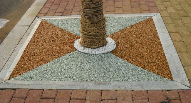  p>透水树池/生态树池,是在铺装地面上栽种树木且在周围保留一块区域.