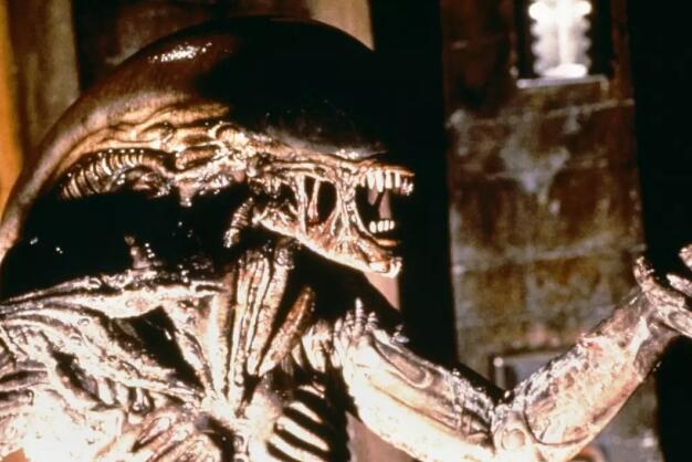  p>《异形3》是由 a href="#" data-lemmaid="8549519">大卫·芬奇 /a