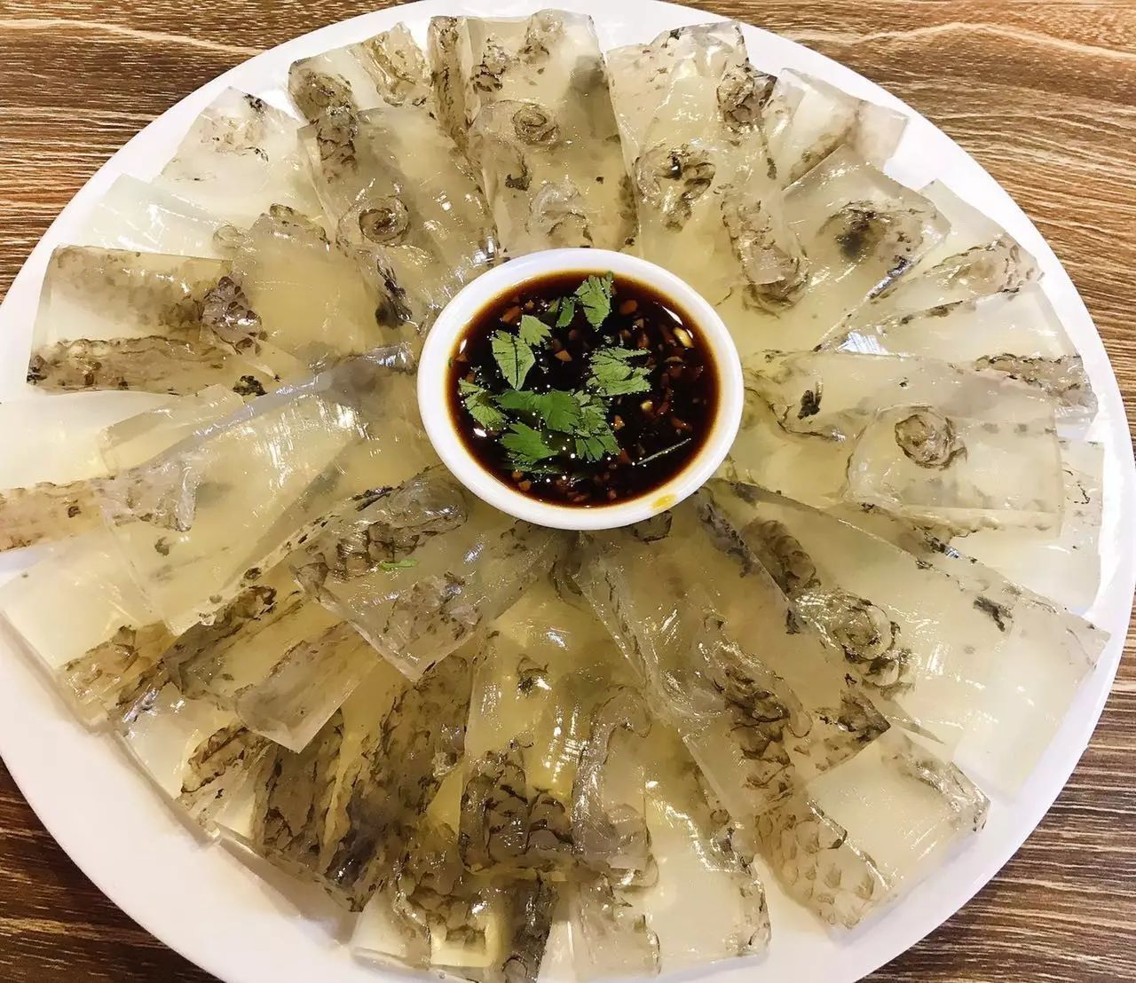 水晶鱼皮冻