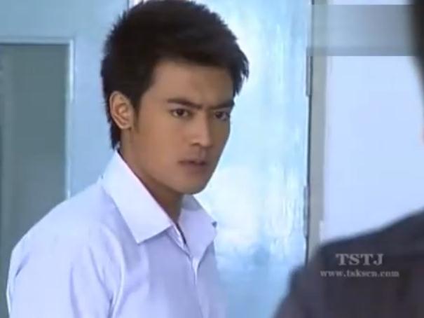 是由 a href="#" data-lemmaid="20799953">塔纳朋·凌态苏 /a>