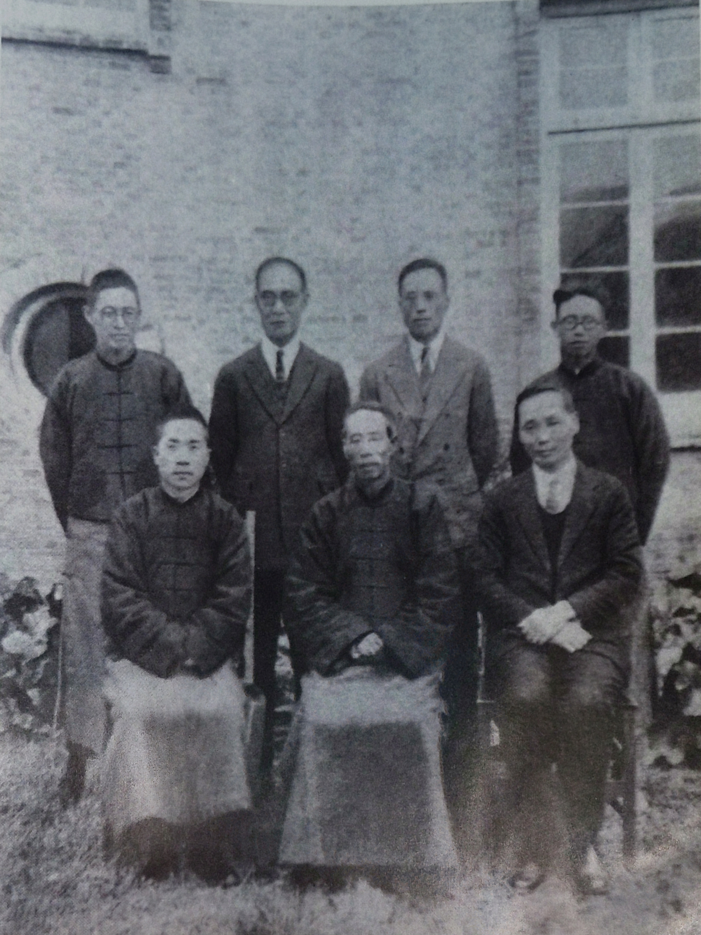 a>秀州中学历史悠久已届百年,是嘉兴历史上第一所中学,名人众多的中学