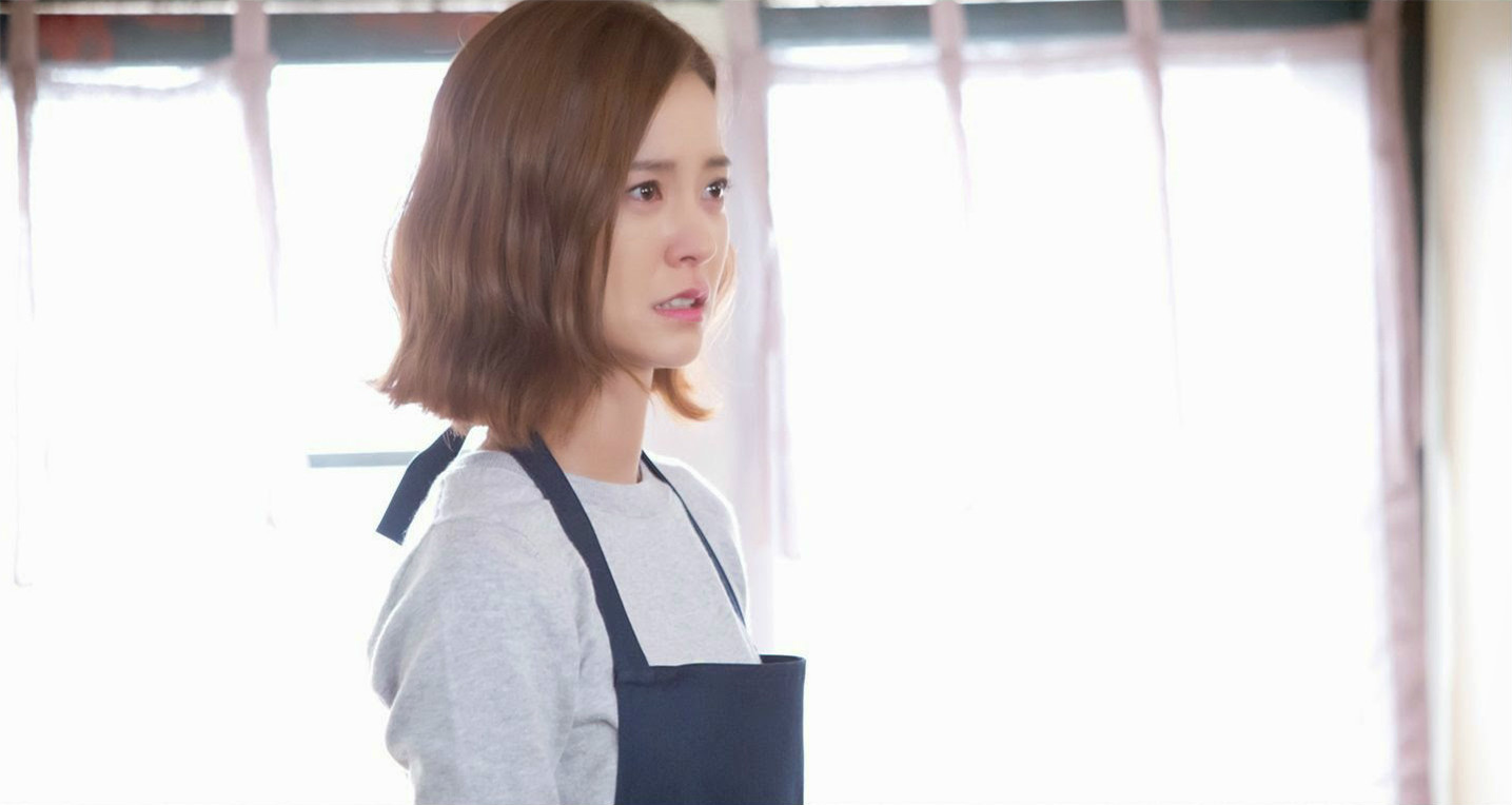  /p> p>2004年,主演短篇电影《宝利来的使用方法》,以演员身份正式