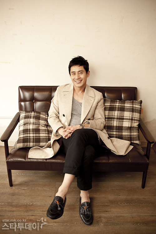  p>申河均(         ,shin ha kyun),1974年5月30日出生于韩国首尔