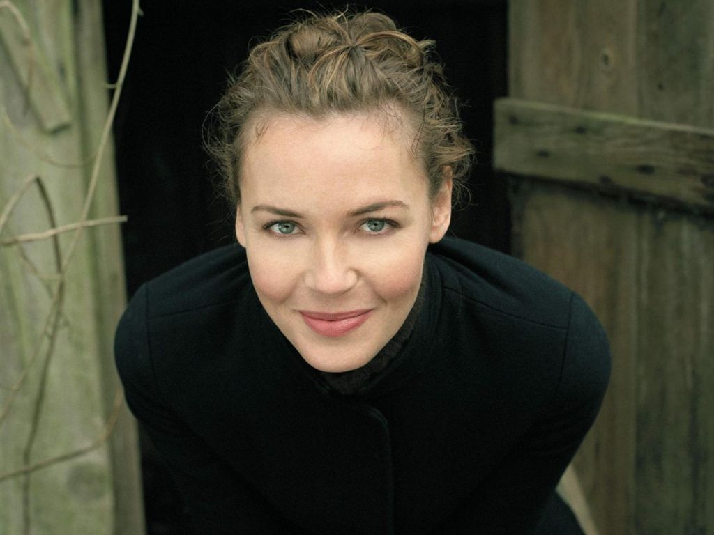  p>康妮·尼尔森 i>(connie nielsen) /i>,1965年7月3日出生于丹麦