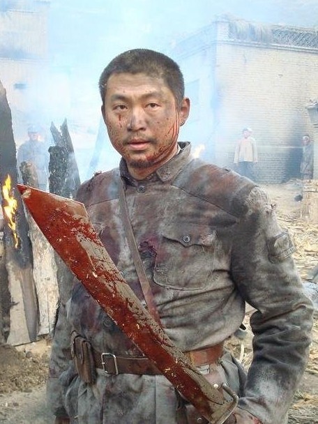 杨成武强攻东团堡