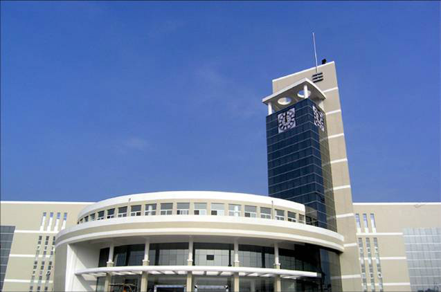  p>江苏省阜宁中学(jiangsu funing middle school),简称"阜中",位于