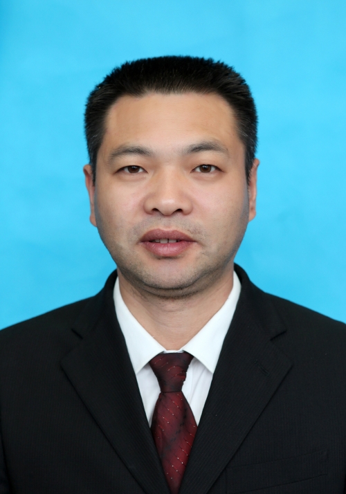  p>林坚,男,浙江三门人,中共党员,1970年2月出生,1988年8月参加工作