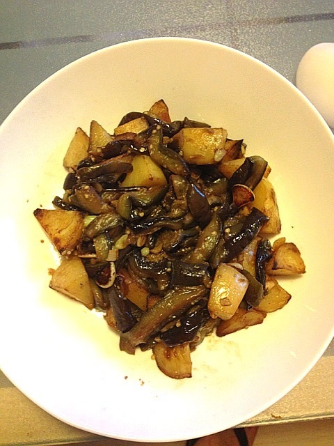 茄子炒土豆片