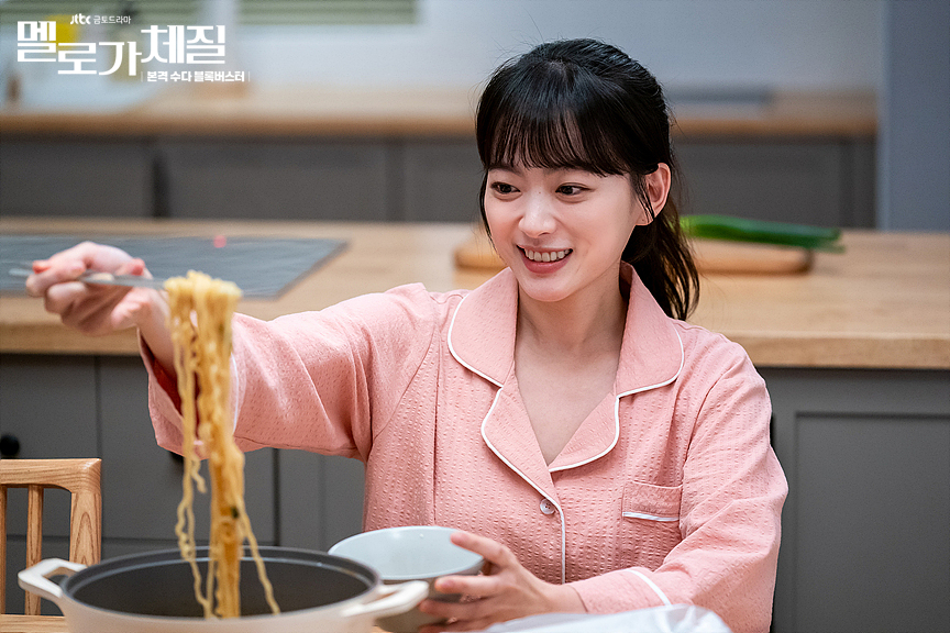 中的角色,由演员 a target="_blank" href="/item/千玗嬉/16688419"