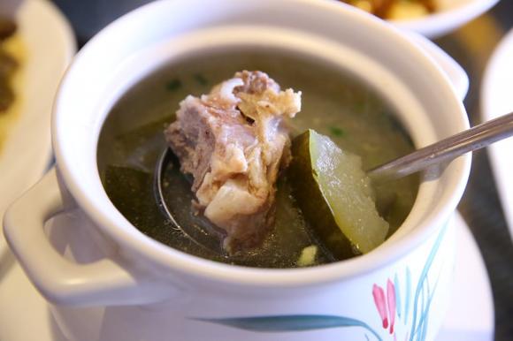 生地龙骨冬瓜汤