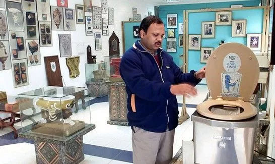 苏拉布国际马桶博物馆