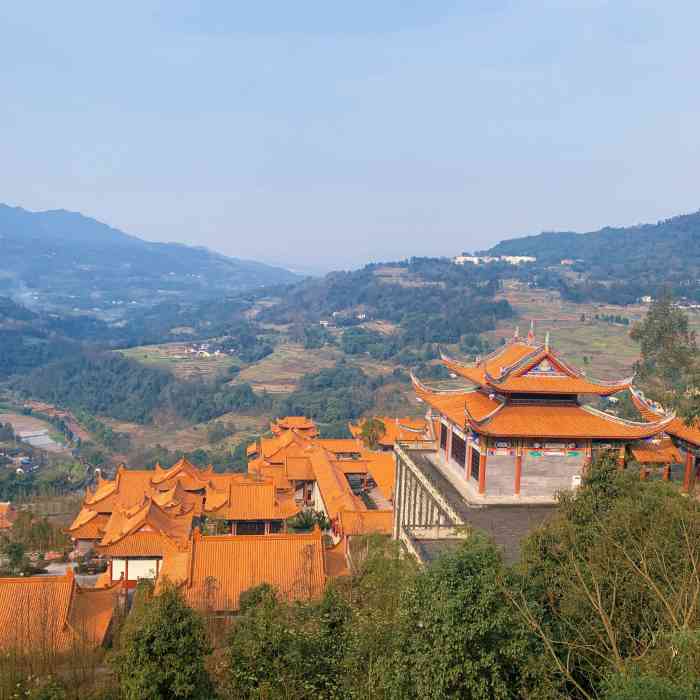 data-lemmaid="10662466">江津区 /a>四面山镇,距重庆中心城区,四川