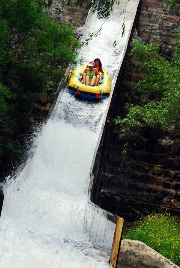  p>天河山漂流,是位于河北省邢台县天河山景区内的一处景观,被称为