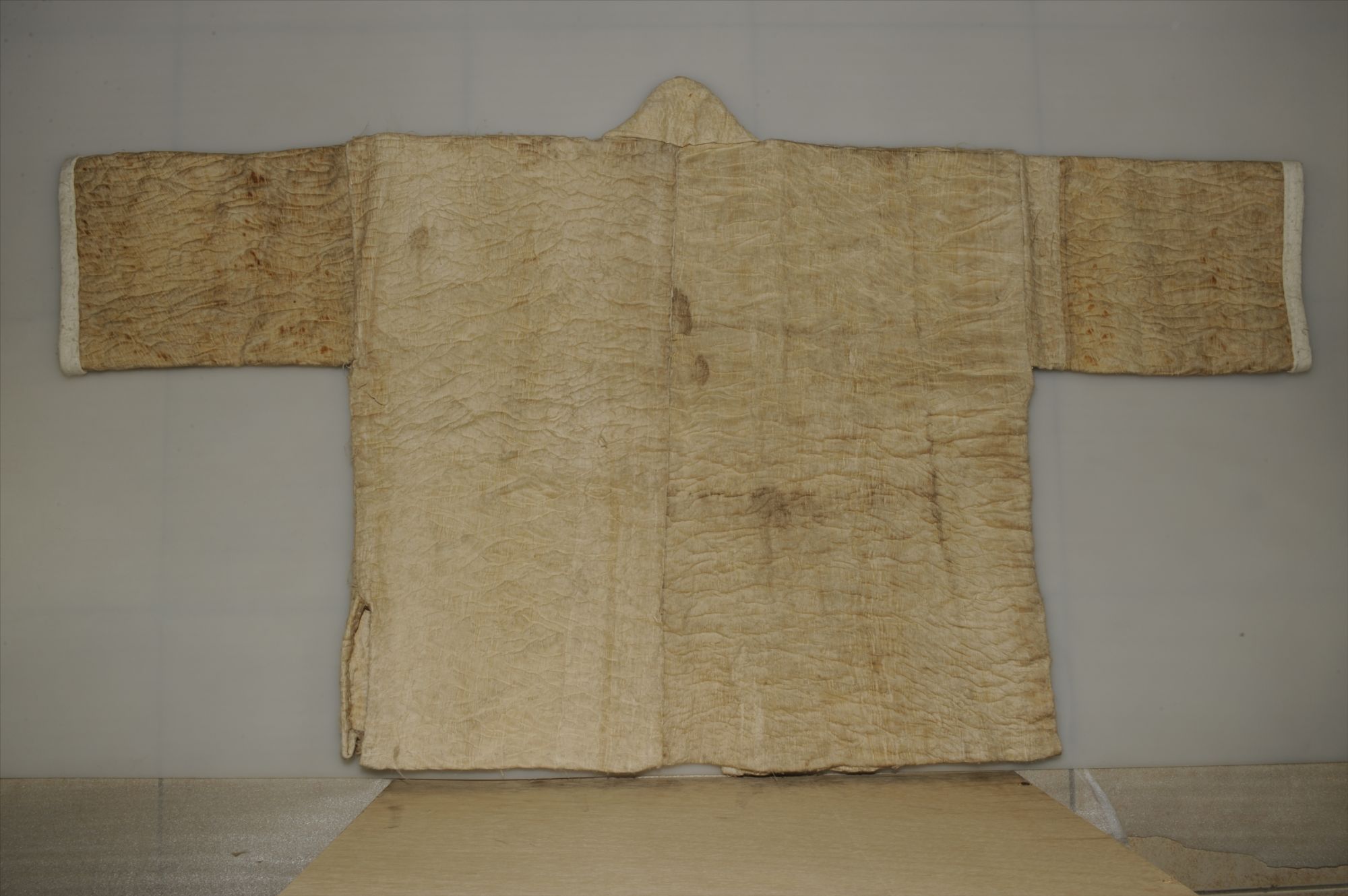 现代黎族树皮衣