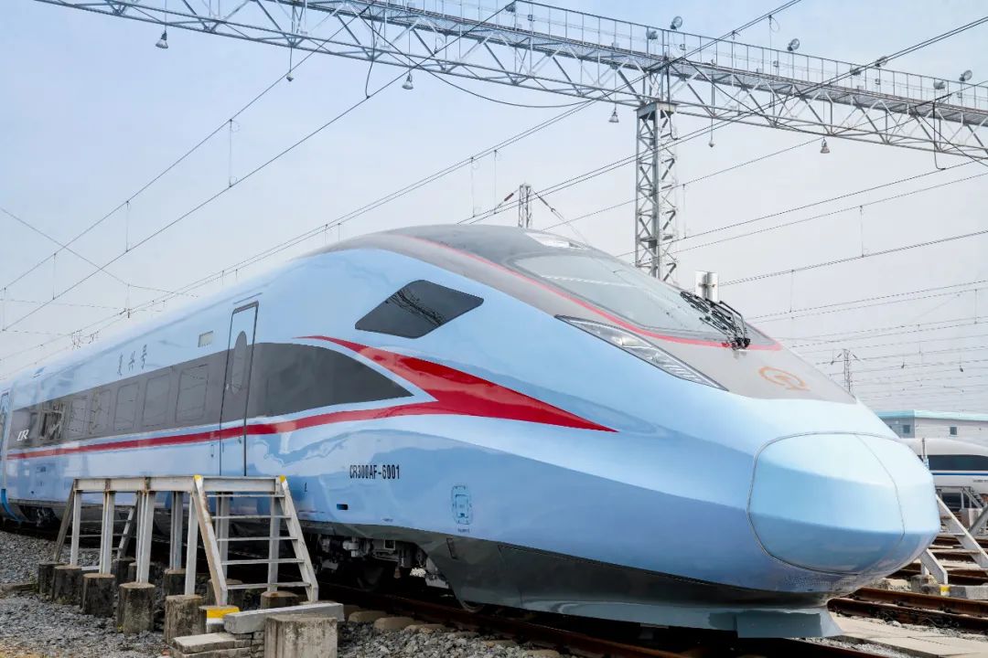  p>复兴号cr300af型电力动车组是中国"复兴号"标准动车组系列的成员之