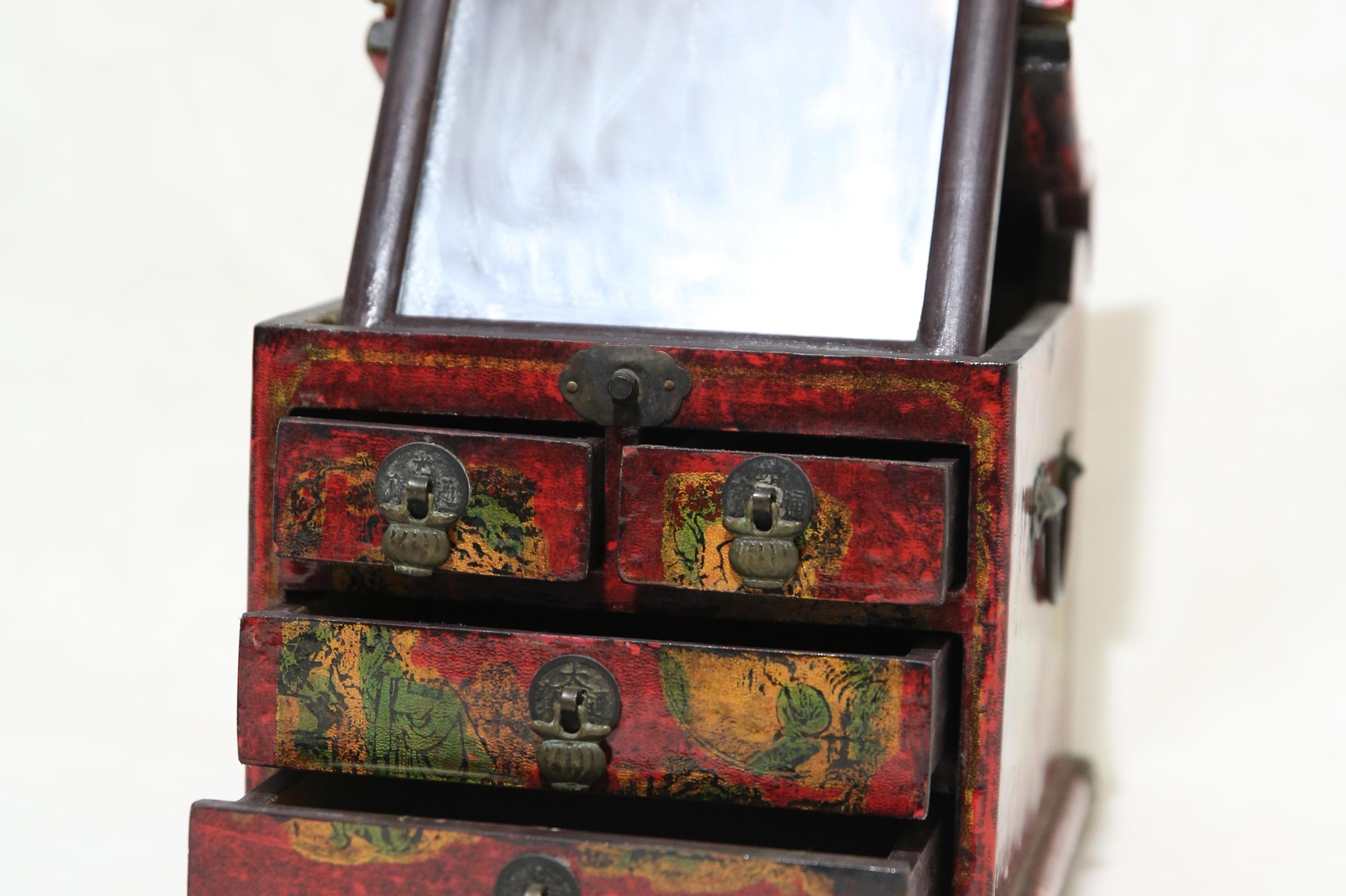 清代玉屏梳妆盒