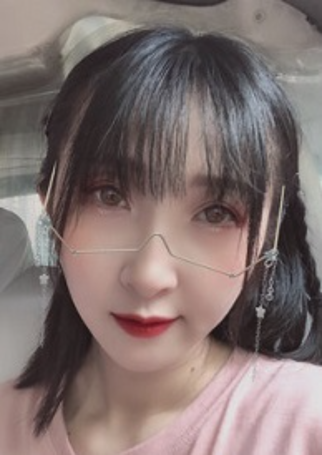  p>梁爽,中国内地女配音演员.