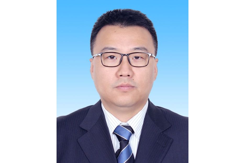  /p> p>现任北京市大兴区亦庄镇党委委员,副镇长,亦庄地区党工委委员