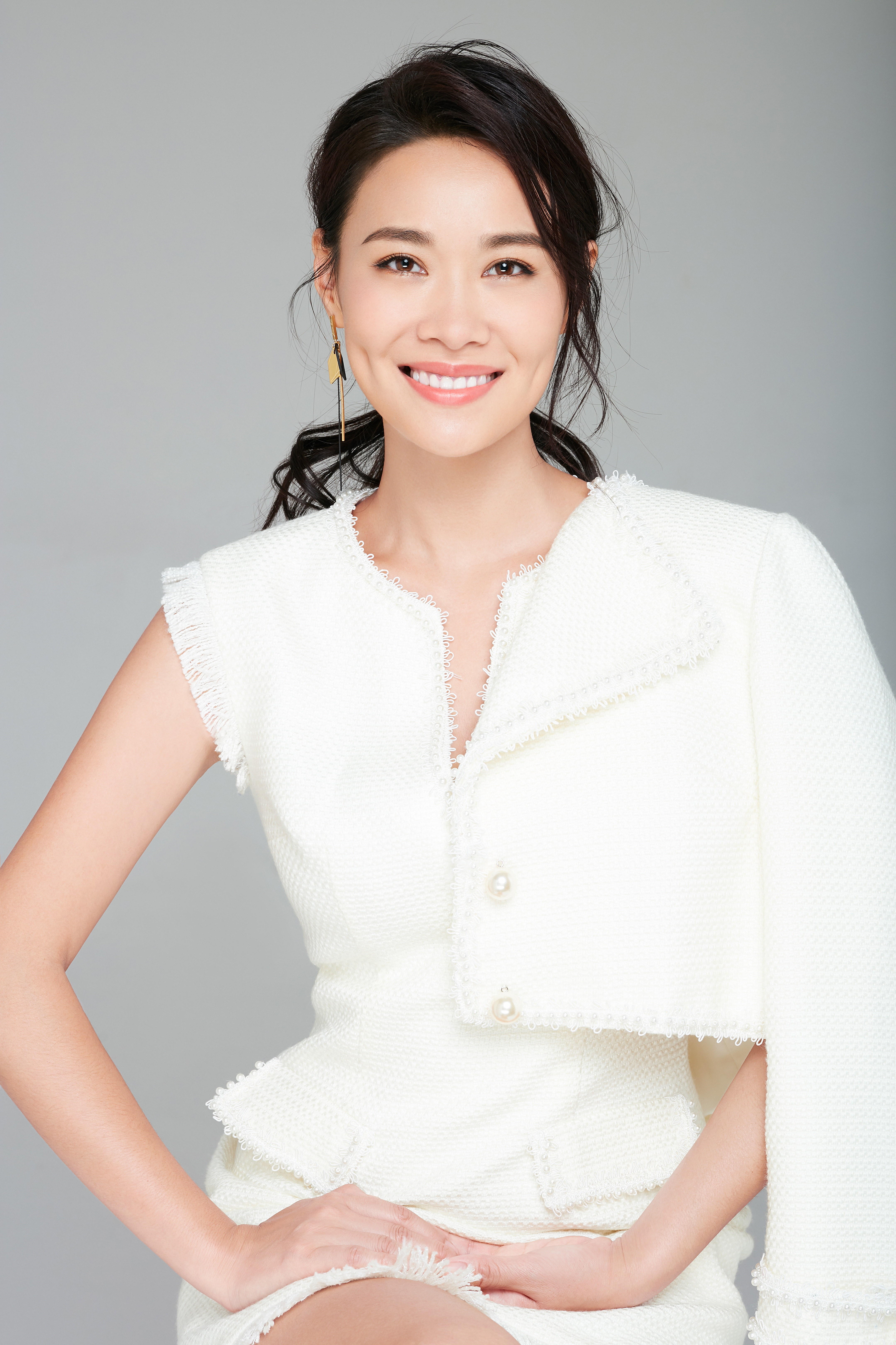  p data-id="gnywy240z1">曾韵蓁 i>, /i>1982年10月3日出生于湖南省