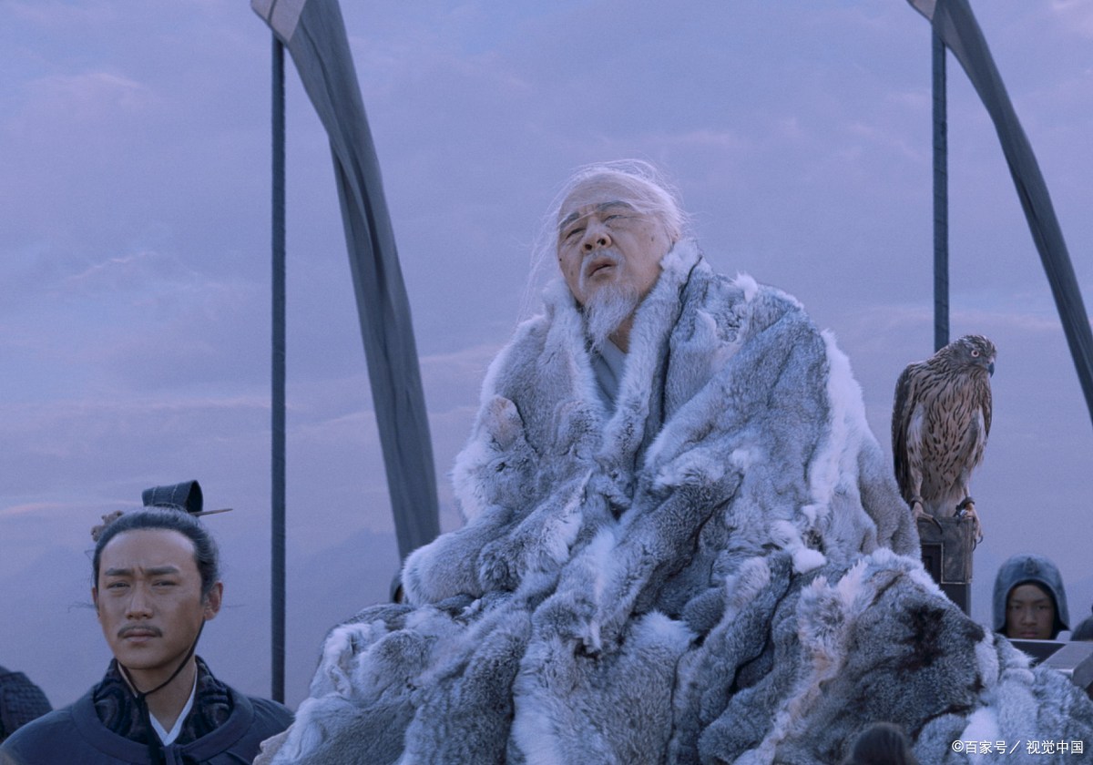 李白年少轻狂却受尽鄙视，用一首诗词顶撞前辈，开头就是千古名句_百科TA说