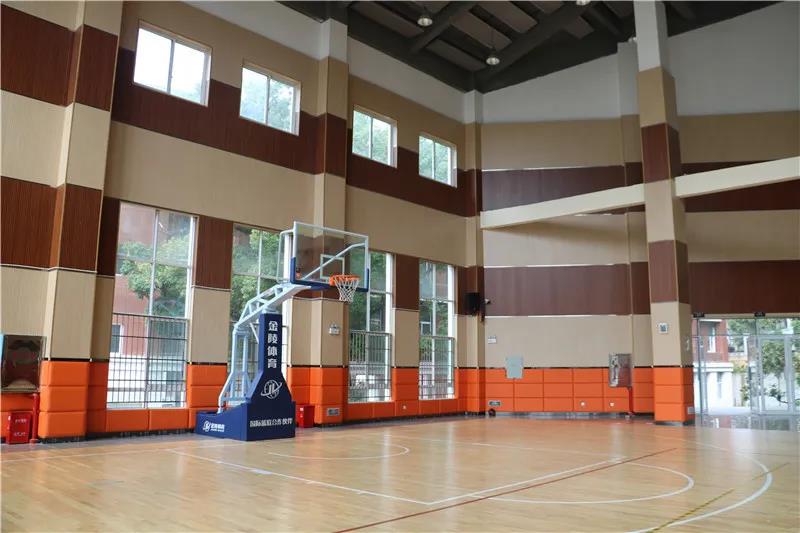长沙市雨花区枫树山莲湖小学