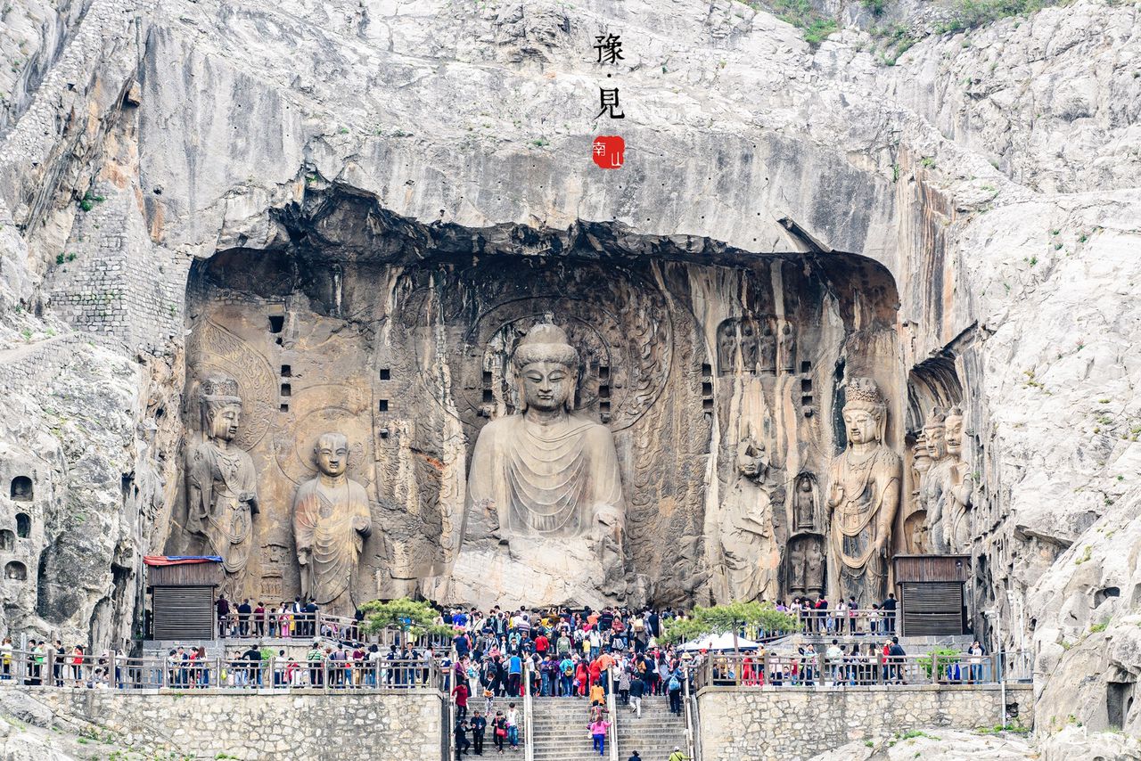 龙门石窟