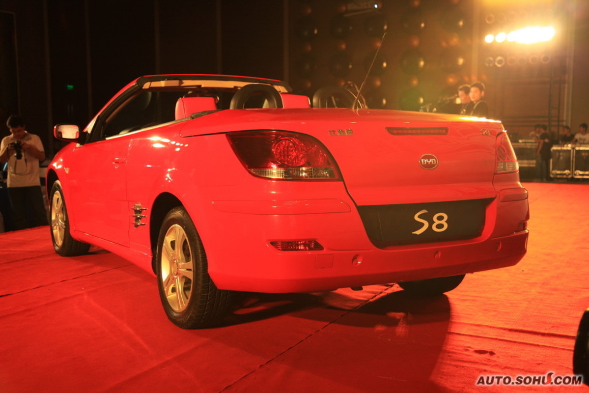 比亚迪s8